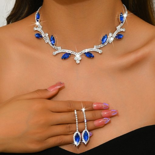 Diamond Leaf tassel necklace European and American entry Lux Palace style clavicle chain New retro high sense ornament suit women - Image 2