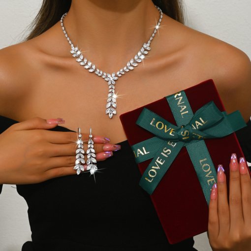 Fashion trend zircon luxury necklace and earrings suite ins black wheat set live broadcast super hot all-match luxury - Image 2