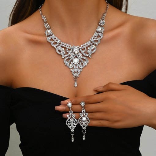 Amazon cross-border e-commerce European and American exaggerated rhinestone necklace and earrings suite bridal dress banquet women's accessories