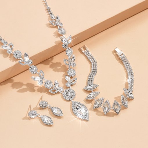 Cross-border European and American ornament wholesale bridal white crystal flower jewelry suit fashion banquet wedding necklace accessories - 图片 3