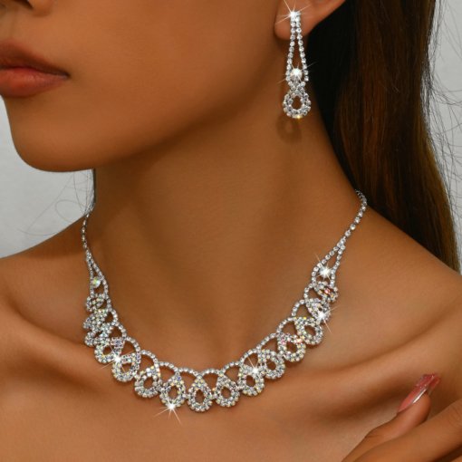 European and American luxury geometric hollow Super Flash rhinestone necklace and earrings suite Lady temperament fashion short necklace jewelry for women
