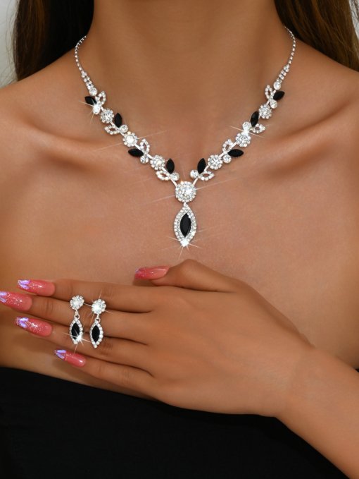 Cross-border supply exquisite claw chain rhinestone crystal earrings and necklace set mild luxury retro leaves flower temperament clavicle - Image 11