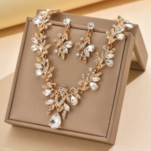 In stock wholesale wedding dress with bride ornament clavicle necklace two-piece earrings set women's alloy jewelry set - Image 6