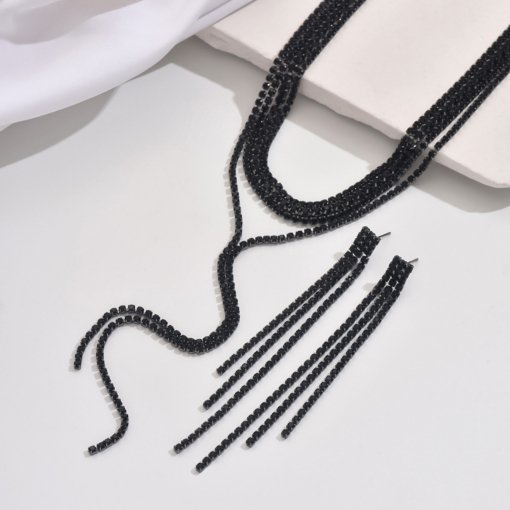 Amazon new design bohemian Y-shaped rhinestone inlaid multi-layer necklace tennis chain Lasso clavicle chain - Image 3