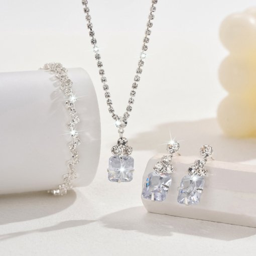 Fashion zircon earrings necklace bracelet four-piece set flash top grade Women's Party dinner can be worn daily - 图片 4