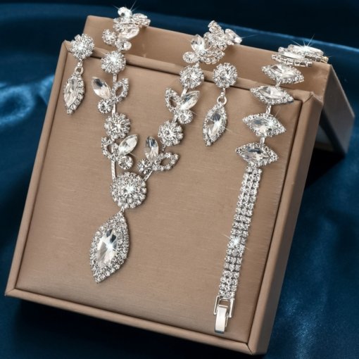 Cross-border supply exquisite claw chain rhinestone crystal earrings and necklace set mild luxury retro leaves flower temperament clavicle - Image 4