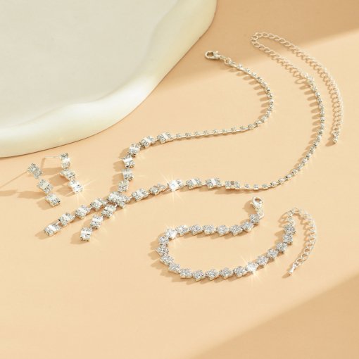 Fashion rhinestone necklace female pendant jewelry suit fashion trend wedding gifts jewelry wholesale three-piece set - 图片 3