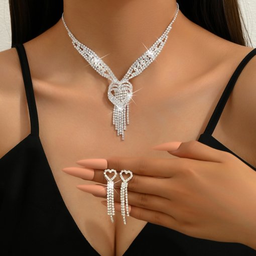 Cross-border European and American wedding photo studio bridal wear accessories shining full diamond three-layer heart tassel necklace/eardrops suit