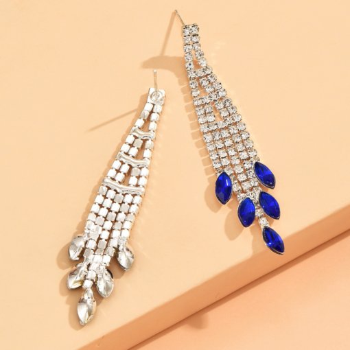 Cross-border new arrival small jewelry wholesale popular claw chain rhinestone horse eye water drop tassel earrings earrings 646 - 图片 3