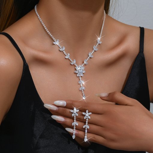 European and American sexy dinner dress simple all-match clavicle chain necklace zircon rhinestone flower necklace and earrings suite - Image 2