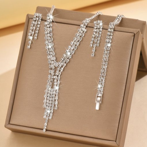 Affordable luxury fashion temperament clavicle chain autumn and winter accessories women's shiny diamond tassel necklace earring bracelet three-piece set European and American - Image 4