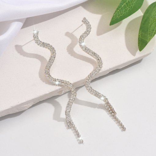 2025 fashion cold wind snake-shaped full diamond earrings exaggerated stylish and unique trendy temperament long niche thin-looking earrings - 图片 4