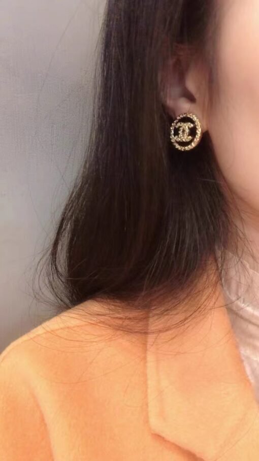Xiaoxiang, hot retro, medieval style lava earrings
Real gold electroplating, brass material, long-lasting color - Image 6