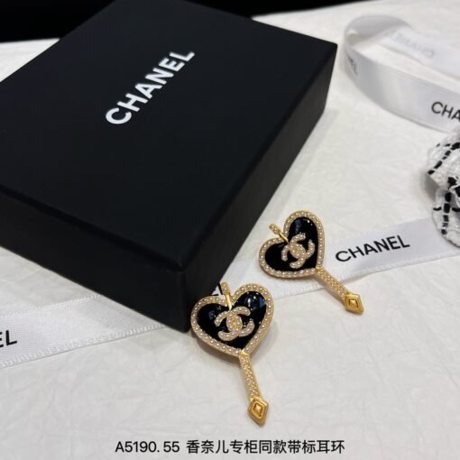 Chanel medieval earrings - Image 3