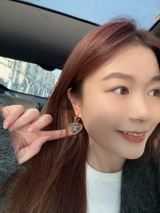 hanel 24P denim love earrings] The latest 2Newspring and summer style super popular denim love series is the old rules to buy first, first have to close your eyes and be too love, super out of stock! Huge is hard to buy! I really don’t buy it, I’m sorry for falling in love! Denim Smurf hit my heart this season really won the denim enamel retro and playful! The dreamy blue color is paired with sweet love, and the personality of the outer stitching design is the finishing touch. The whole series is sweet but not greasy. The super touching love elements are classic and have extremely high playability. Every time Enough to make me overjoyed - Image 5
