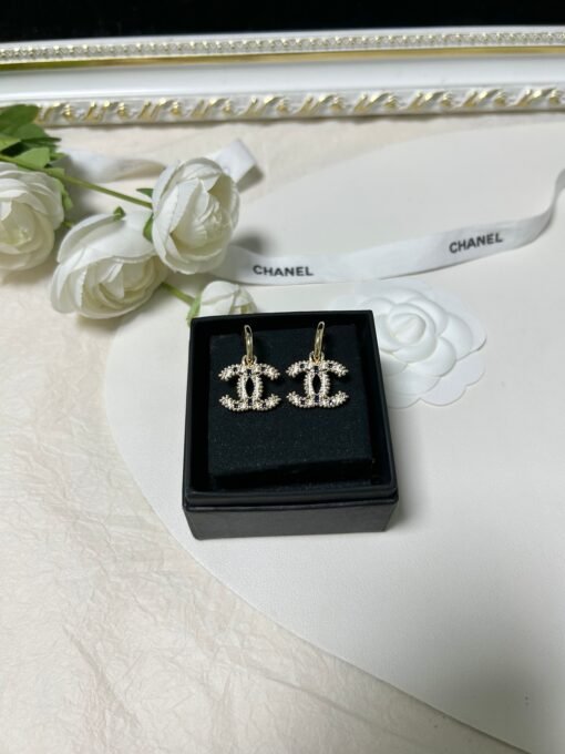 Chanel new style enamel vertical strip blue and white oil dropping pendant earrings - Image 2
