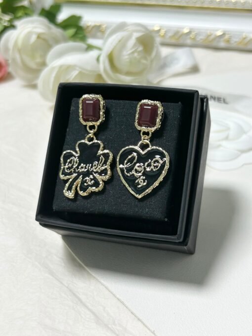Chanel new red square black enamel gold-edged four-leaf clover heart-shaped letter AB pendant earrings - Image 2