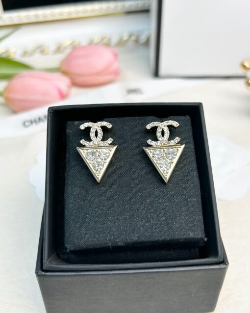 CHANE Chanel Double C Triangular Diamond Earrings