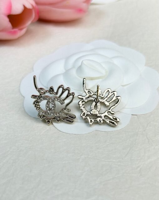 Chanel new style hollow pattern double c diamond-set earrings - Image 6