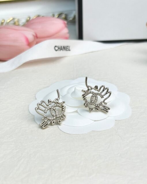 Chanel new style hollow pattern double c diamond-set earrings - Image 5