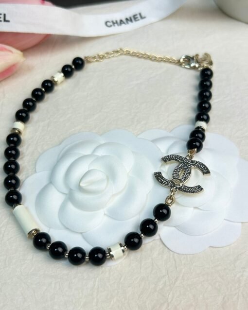 CHChanel new white enamel double c necklace - Image 3