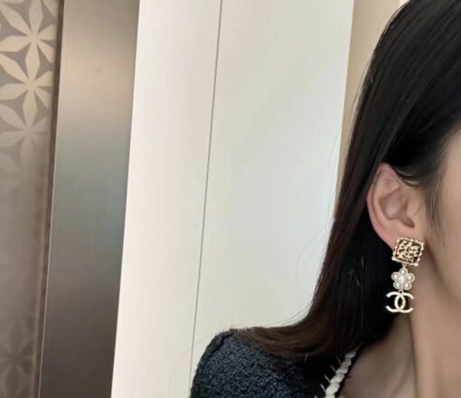 Chanel new style black square amber flower double c long earrings - Image 2