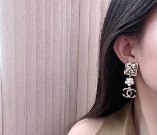 Chanel new style black square amber flower double c long earrings - Image 4