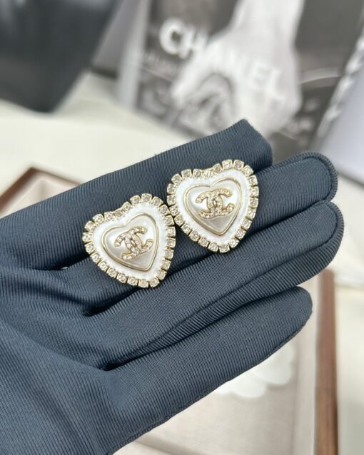 CHANE new love resin oil-dripping peach heart white earrings - Image 5