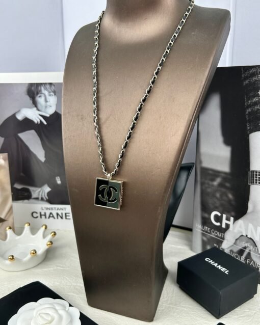 Chanel new black leather black spliced ​​square three-dimensional letter necklace - Image 6