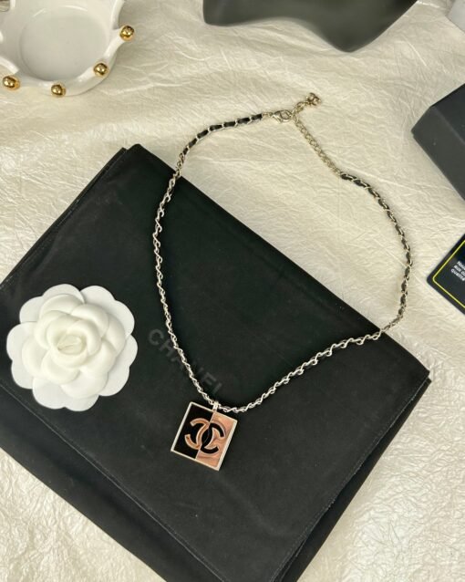 Chanel new black leather black spliced ​​square three-dimensional letter necklace