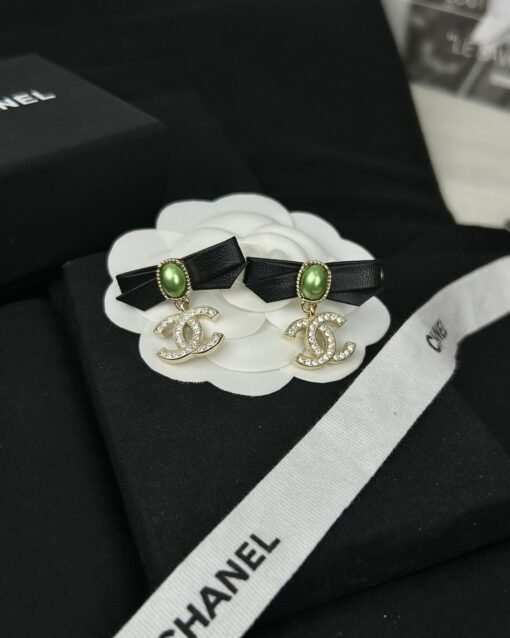 Chanel new style black leather bow green pearl double c diamond earrings - Image 6