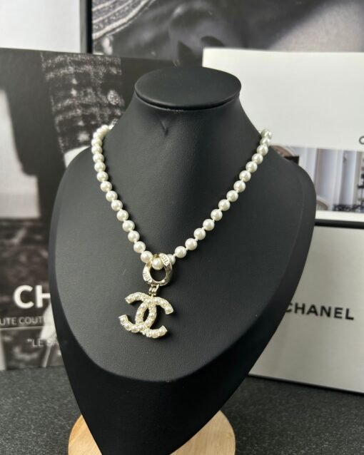 Chanel new style alphabet glossy double c pearl pendant necklace - Image 5