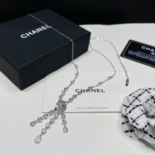 Chanel  necklace - Image 4
