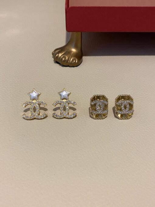 modern Chanel heart-moving earrings