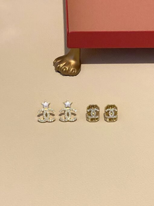 modern Chanel heart-moving earrings - Image 3