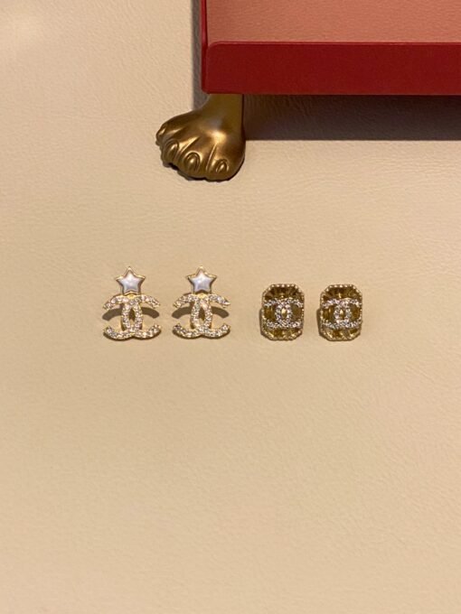 modern Chanel heart-moving earrings - Image 4