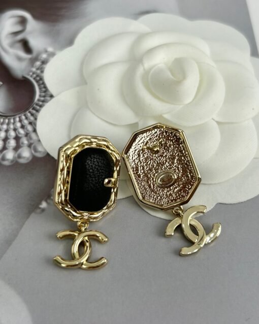 Chanel new style geometric small rectangular black leather glossy double C earrings - Image 6