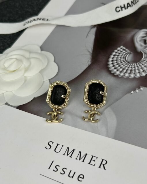 Chanel new style geometric small rectangular black leather glossy double C earrings - Image 3