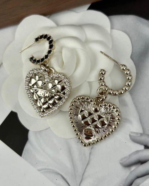 Chanel new style love plaid diamond small earrings black diamond earrings - Image 5