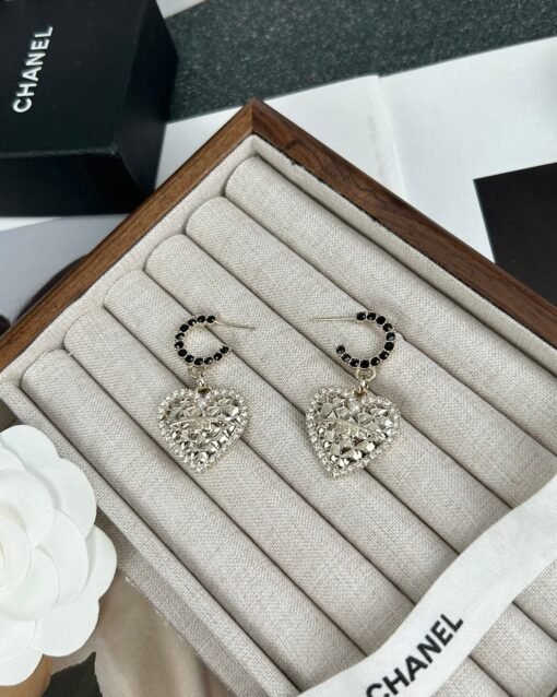 Chanel new style love plaid diamond small earrings black diamond earrings - Image 4