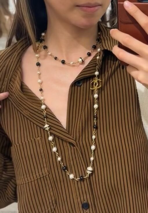 Chanel  new style ball resin black bead white bead necklace sweater chain - Image 3