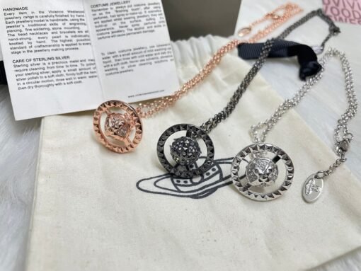 The Empress Dowager's new silver diamond rivet three-dimensional Vivian Saturn star necklace for women - Image 5