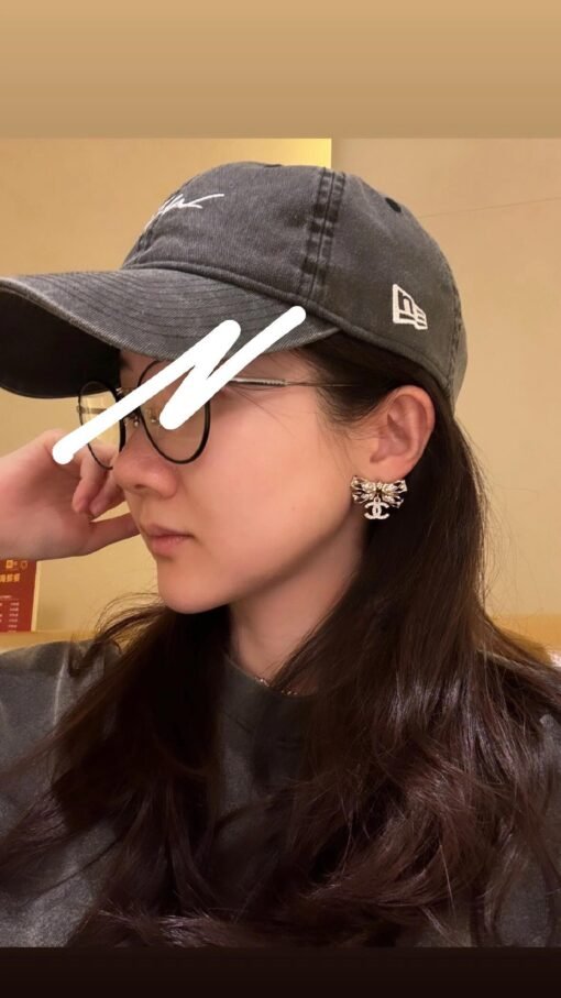 Chanel new style, wisp-shaped bow, diamond-inlaid earrings, temperamental lady♀ - Image 5