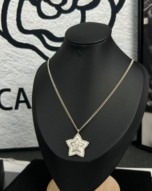 Chanel CHANE new five-pointed star pearl edge diamond diamond necklace - Image 5