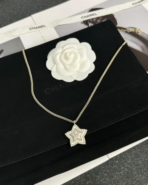 Chanel CHANE new five-pointed star pearl edge diamond diamond necklace - Image 4