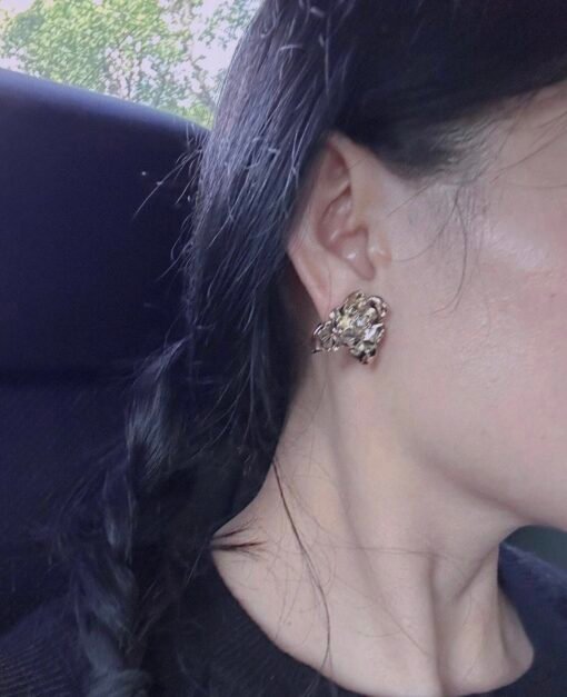 Chanel new style camellia flowers leaves hollow glossy earrings - Image 4