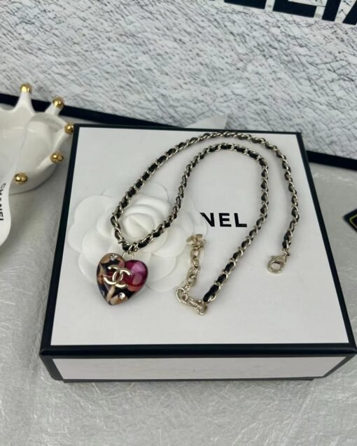 Chanel new amber element resin peach heart-wired leather necklace - Image 4
