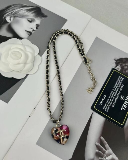Chanel new amber element resin peach heart-wired leather necklace - Image 6