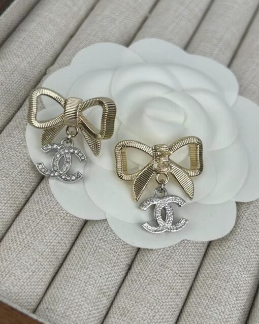 Chanel new style golden bow silver full diamond double c pendant
 Light luxury high-end earrings - Image 6