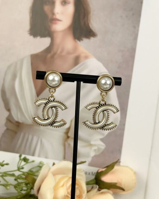 Chanel new style double c resin ancient gold high-end earrings - Image 4